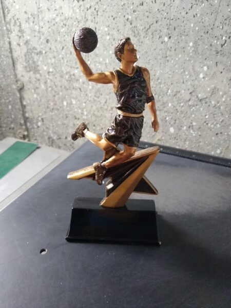 Basketball Star Action Trophy – bb80